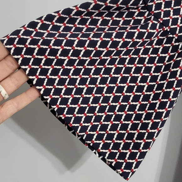 EUC Tommy Hilfiger Bell Sleeve Dress Size Medium - Picture 6 of 6